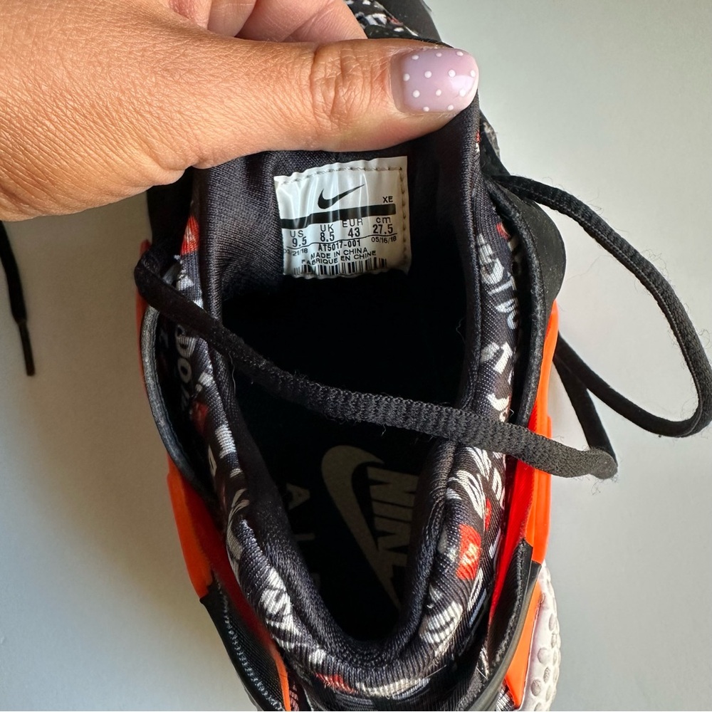 Nike Black & Orange Just Do It Huarache - Picture 4 of 7